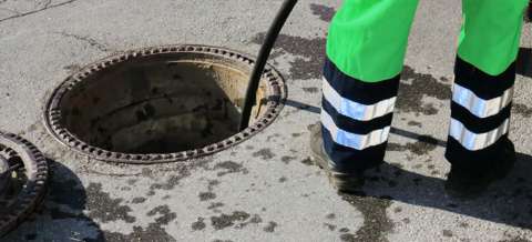 Drain unblocking and cleaning by our engineer